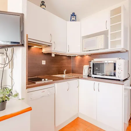 Апартаменты Les Coteaux De La Nartelle-3 By Interhome *